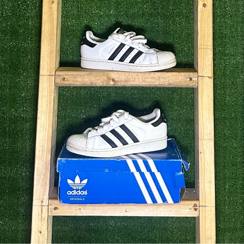 ADIDAS SUPERSTARS